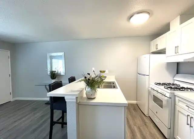 Property at La Madera Apartments at 935 W. Swain Road - 935 W Swain Rd, Stockton, CA, 95207, 1 bed, 1 bath, [object Object]