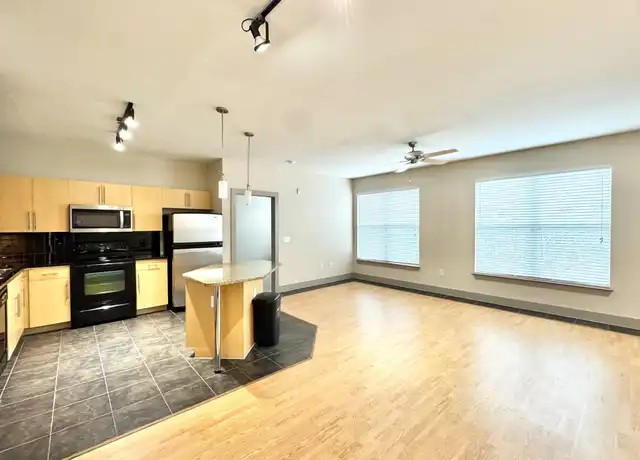 Property at 3660 Richmond Ave Unit 121, Houston, TX, 77046, 1 bed, 1 bath, [object Object]