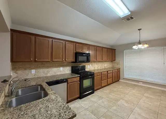 Property at 905 Remington Dr, Leander, TX, 78641, 4 beds, 2 baths, [object Object]