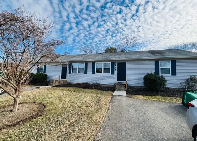 Property at 400 Harman Cir Unit 425, Christiansburg, VA, 24073, 3 beds, 1.5 baths, [object Object]