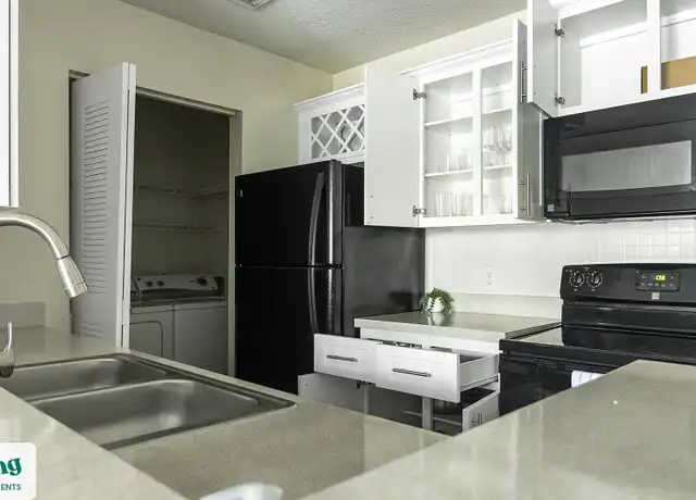 Property at 4148 53rd Ave W, Bradenton, FL, 34210, 2 beds, 2 baths, [object Object]