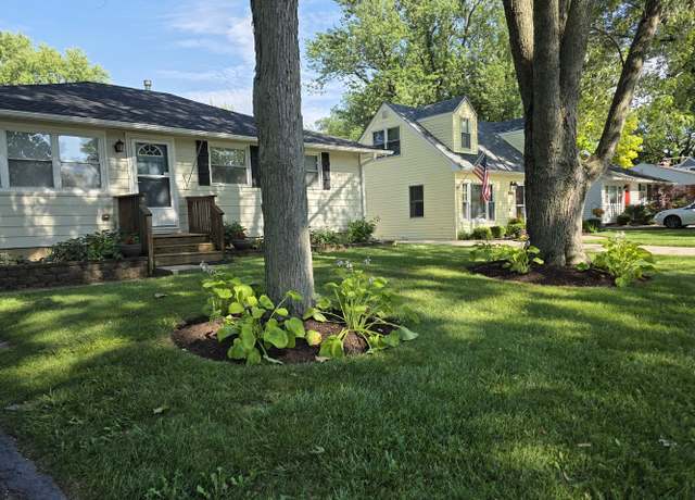 Photo of 1818 S 4th Pl, Saint Charles, IL 60174