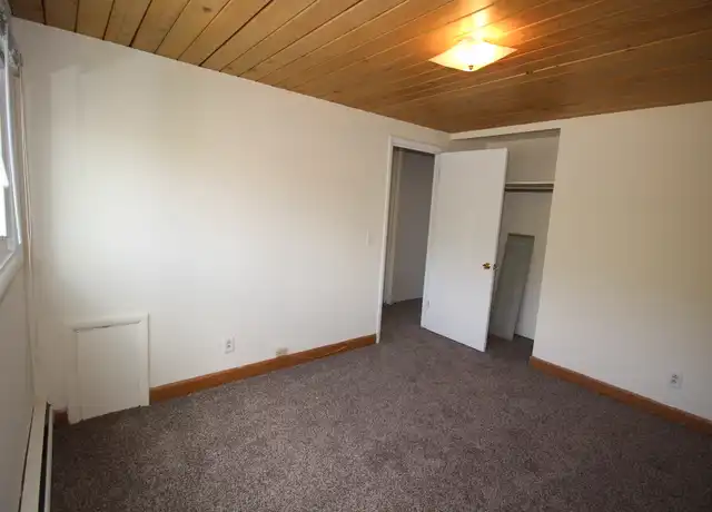 Property at 1025 Delmar Ct, Minot, ND, 58703, 2 beds, 1 bath, [object Object]