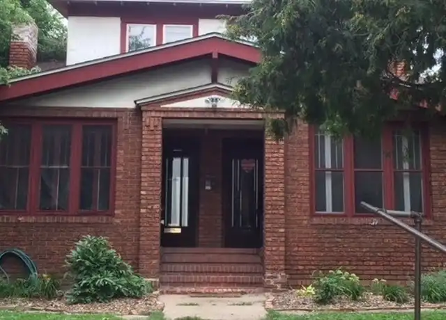 Property at 209 Cedar Lake Rd N Unit 3, Minneapolis, MN, 55405, 1 bed, 1 bath, [object Object]