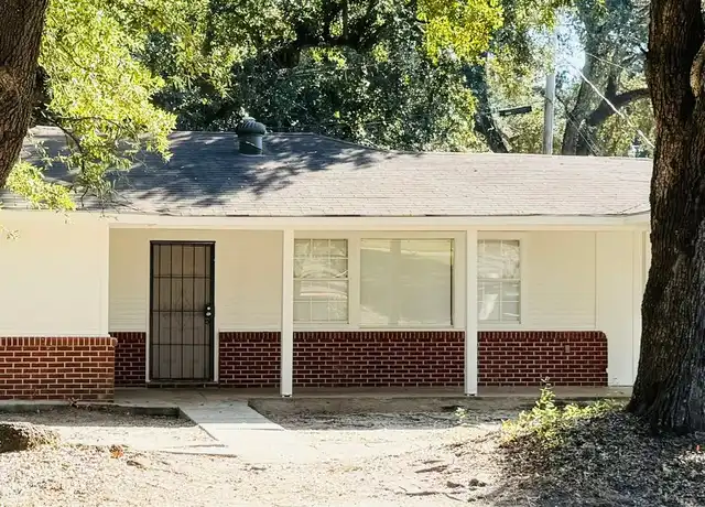 Property at 4216 Fairfields Ave, Baton Rouge, LA, 70802, 4 beds, 2 baths, [object Object]