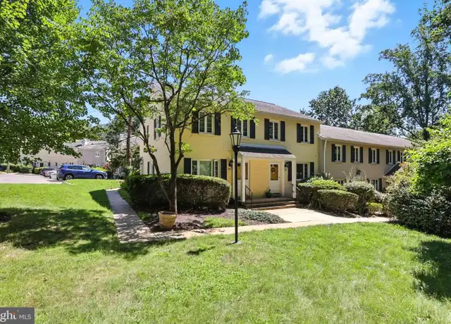 Property at 9882 Hollow Glen Pl #2534, Silver Spring, MD, 20910, 3 beds, 1.5 baths, [object Object]