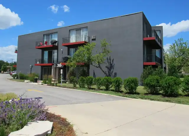 Property at Northgate Addison Apartments - 900 N Rohlwing Rd, Addison, IL, 60101, 1 bed, 1 bath, [object Object]