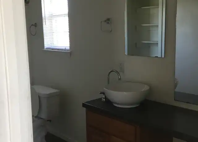 Property at 2803 Danita Dr, Hugo, OK, 74743, 3 beds, 2 baths, [object Object]