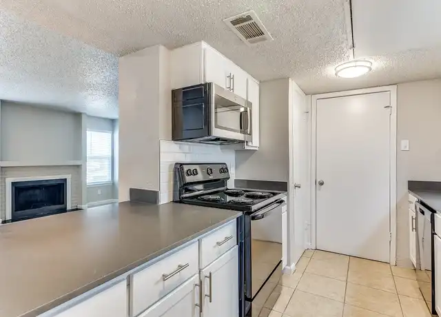Property at The Jones - 2109 Lincoln Dr, Arlington, TX, 76011, 0 beds, 1 bath, [object Object]