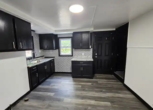 Property at 2658 S 18th St, Pittsburgh, PA, 15210, 2 beds, 1 bath, [object Object]