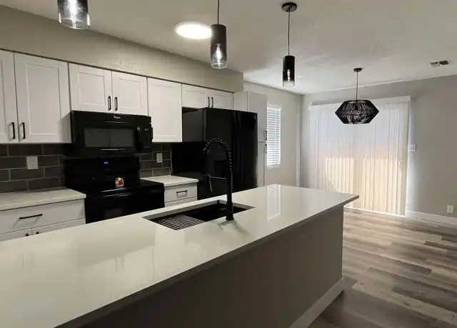 Property at 409 W Pontiac Dr #8, Phoenix, AZ, 85027, 2 beds, 2 baths, [object Object]
