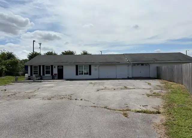 Property at 300 Jernigan Rd, Dunn, NC, 28334, 2 beds, 1 bath, [object Object]