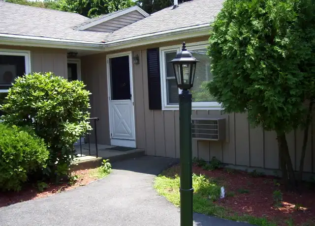 Property at 157 Allen St, Groton, CT, 06340, 1 bed, 1 bath, [object Object]