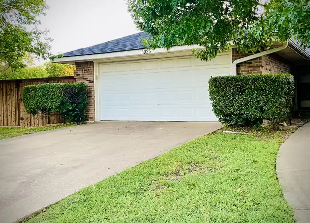 Property at 1925 Spindletop Dr, Duncanville, TX, 75137, 2 beds, 2 baths, [object Object]