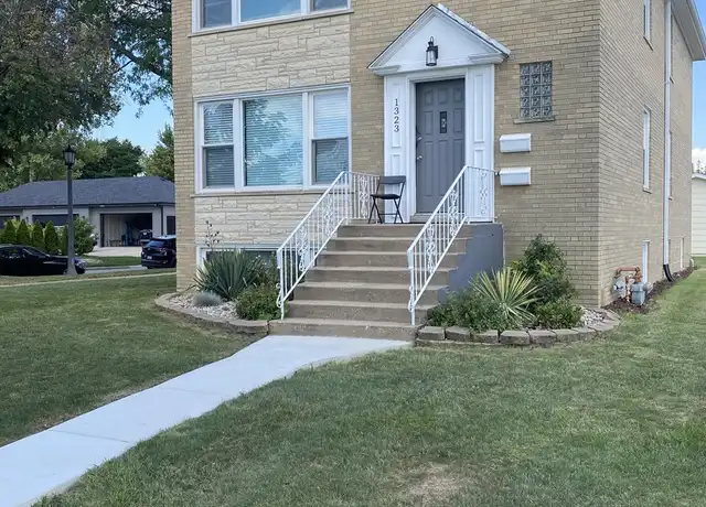 Property at 1323 W Cossitt Ave, La Grange, IL, 60525, 3 beds, 1 bath, [object Object]