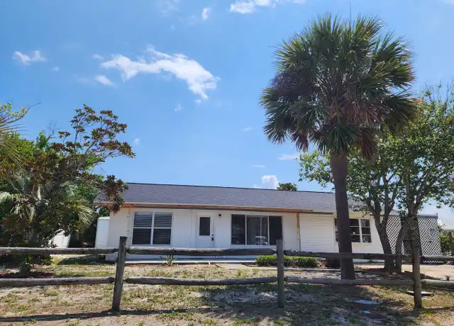 Property at 5104 Beach Dr, Panama City, FL, 32408, 2 beds, 1.5 baths, [object Object]