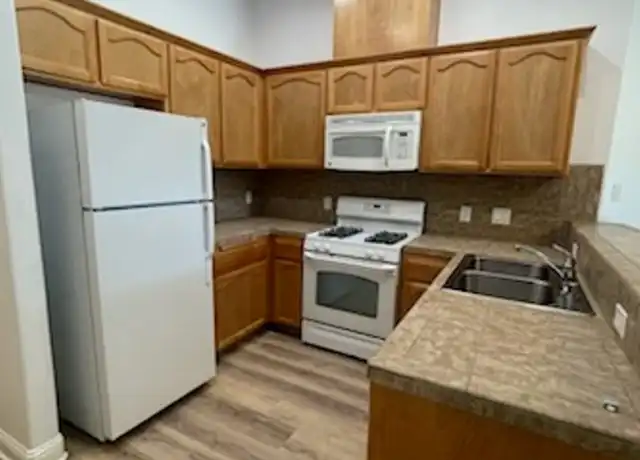 Property at 909 Jasmine Parke Dr Unit 1, Bakersfield, CA, 93312, 3 beds, 2 baths, [object Object]
