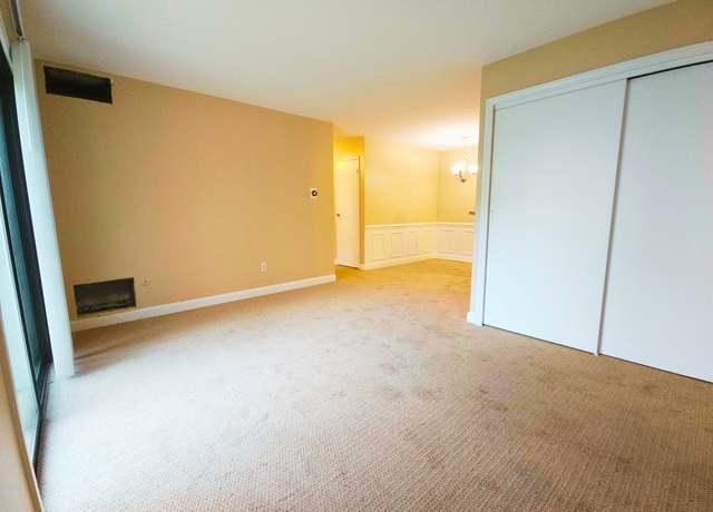 Photo of 2 Village Way #8, Natick, MA 01760