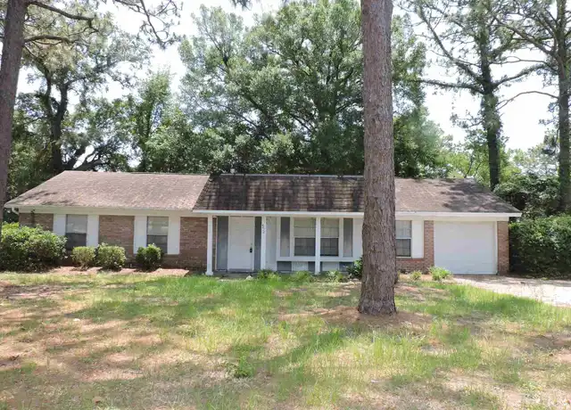 Property at 4810 Livingston Dr, Pensacola, FL, 32504, 3 beds, 2 baths, [object Object]