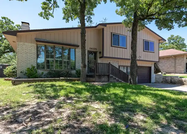 Property at 1405 Magnolia Dr, College Station, TX, 77840, 3 beds, 2 baths, [object Object]
