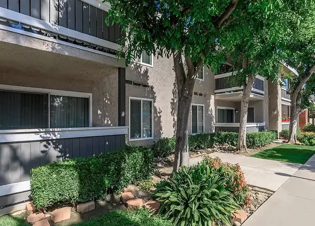 Photo of 818 N Campus Ave, Upland, CA 91786