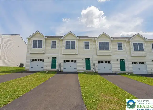 Property at 744 Blue Heron Dr, Allentown, PA, 18103, 3 beds, 1.5 baths, [object Object]