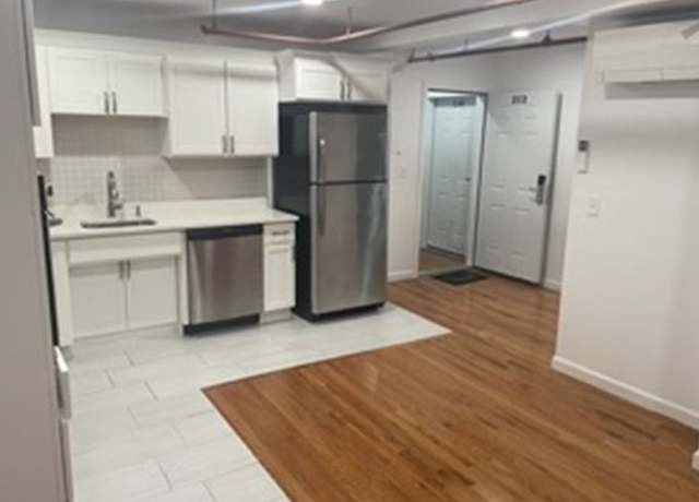 Photo of 582 Essex St Unit 213, Lawrence, MA 01840