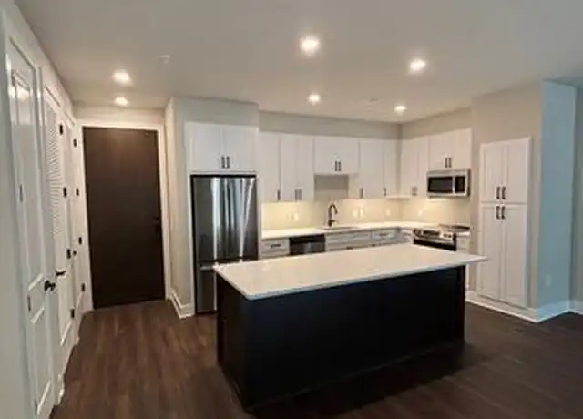 Property at 3250 Fairmount St Unit 1107, Dallas, TX, 75201, 1 bed, 1 bath, [object Object]
