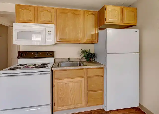 Property at College View - 3501 E 42nd Ave, Anchorage, AK, 99508, 0-2 beds, 1 bath, [object Object]