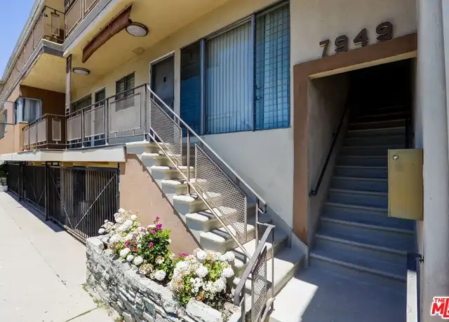 Property at 7949 Romaine St Unit 6, West Hollywood, CA, 90046, 1 bed, 1 bath, [object Object]