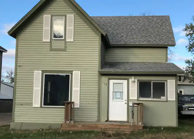 Property at 213 4th St NE, Watertown, SD, 57201, 4 beds, 1.5 baths, [object Object]