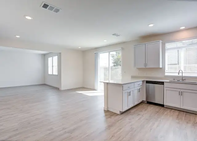 Photo of 6122 S Loop Rd, CA 95765