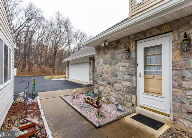 Property at 2323 Elizabeth Ave Unit A, Temple, PA, 19560, 1 bed, 1 bath, [object Object]