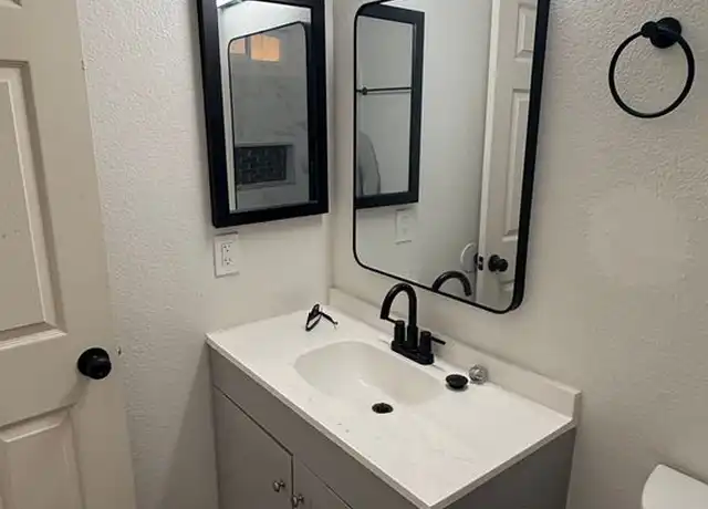 Property at 3637 139th St Unit 10, Hawthorne, CA, 90250, 2 beds, 2 baths, [object Object]