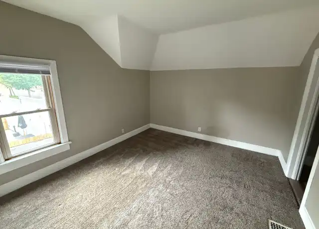 Property at 1020 Adams St Unit 1020, La Crosse, WI, 54601, 2 beds, 1 bath, [object Object]
