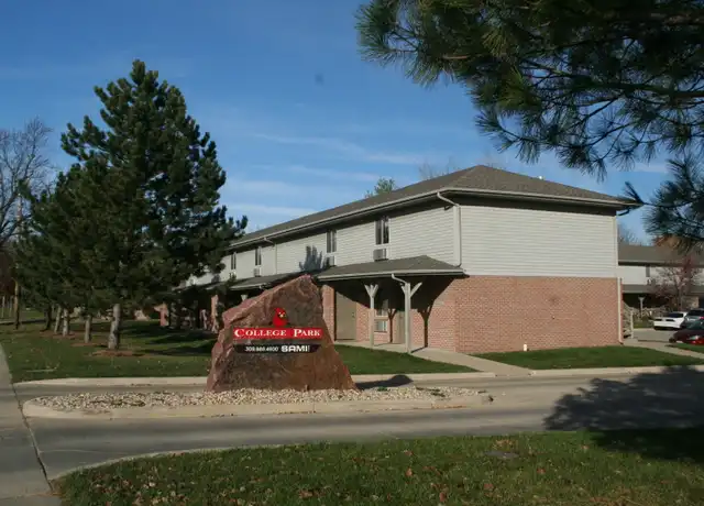 Property at 202 N Cottage Ave Unit 01, Bloomington, IL, 61701, 1 bed, 1 bath, [object Object]