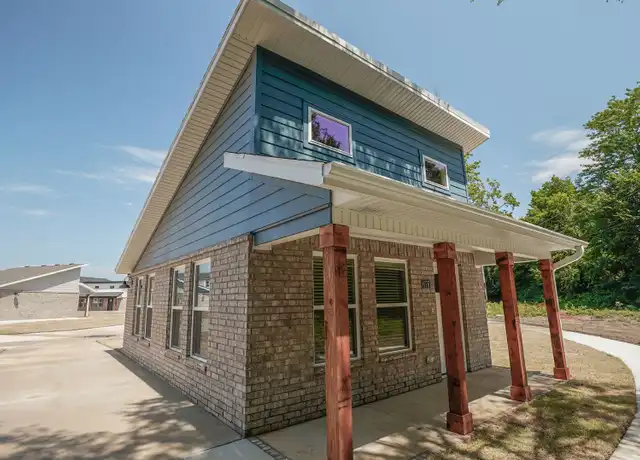 Property at 676 N Honey Locust Bnd, Fayetteville, AR, 72704, 1 bed, 1 bath, [object Object]