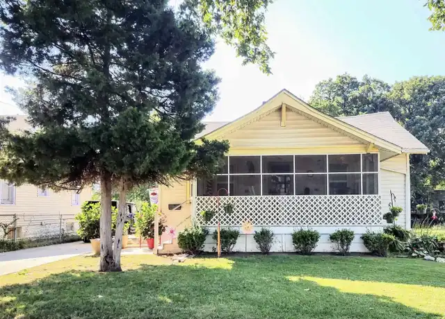 Property at 523 N Erie Ave, Wichita, KS, 67214, 2 beds, 1 bath, [object Object]