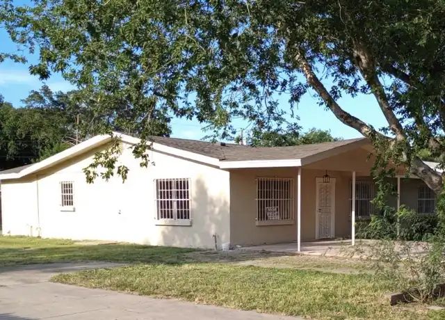 Property at 2104 W Corpus Christi Dr, Weslaco, TX, 78599, 4 beds, 2 baths, [object Object]