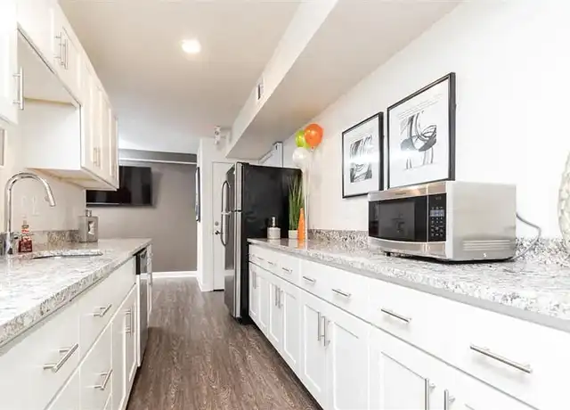 Property at Park Clayton - 6605 Clayton Ave, Saint Louis, MO, 63139, 1-2 bed, 1-2 bath, Contact for Price