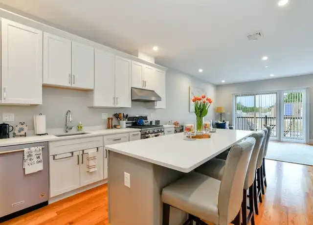 Property at 5 McBride St Unit 303, Jamaica Plain, MA, 02130, 3 beds, 2 baths, [object Object]