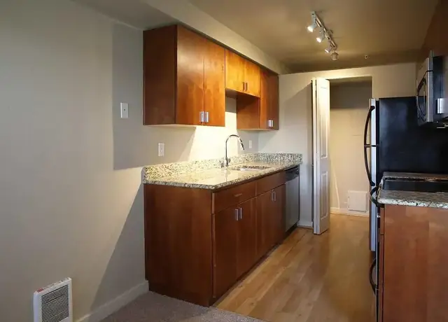 Photo of 5851 S 152nd St, Tukwila, WA 98188