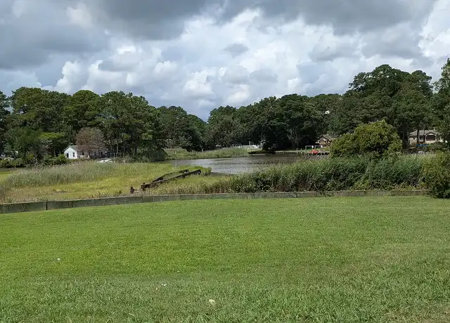 Property at THE OCONEE SHORES APARTMENTS - 2565 Oconee Ave, Virginia Beach, VA, 23454, 2 beds, 1 bath, [object Object]
