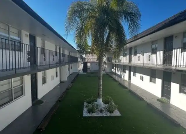Property at 2500 Johnson St #7, Hollywood, FL, 33020, 1 bed, 1 bath, [object Object]