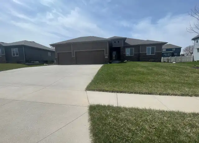 Property at 12620 S 81st St, Papillion, NE, 68046, 4 beds, 3 baths, [object Object]