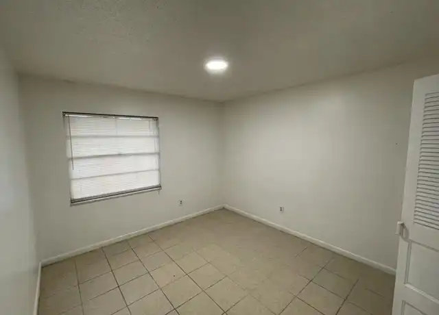 Property at 226 6th Jpv St, Winter Haven, FL, 33880, 3 beds, 1 bath, [object Object]