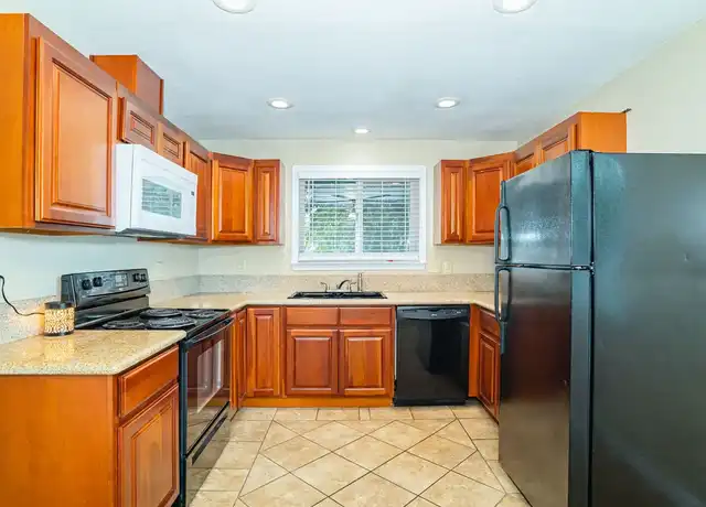 Property at Campus Court Apartments - 1133 W Sacramento Ave, Chico, CA, 95926, 2 beds, 1 bath, [object Object]