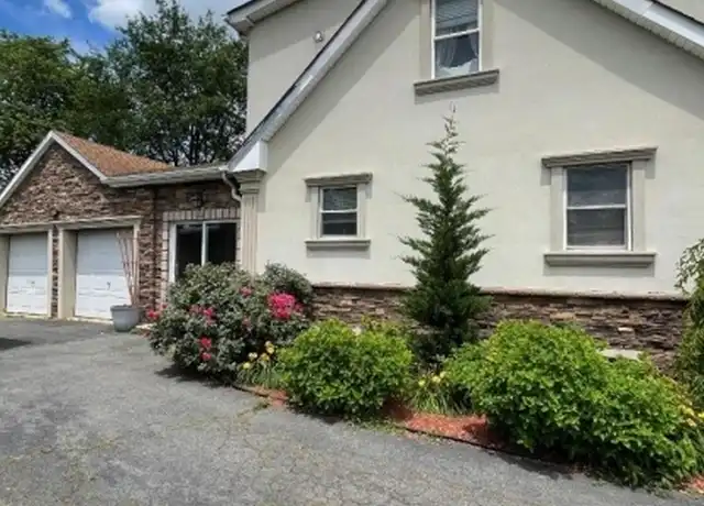 Property at 144 S 21st Ave, Manville, NJ, 08835, 2 beds, 1 bath, [object Object]
