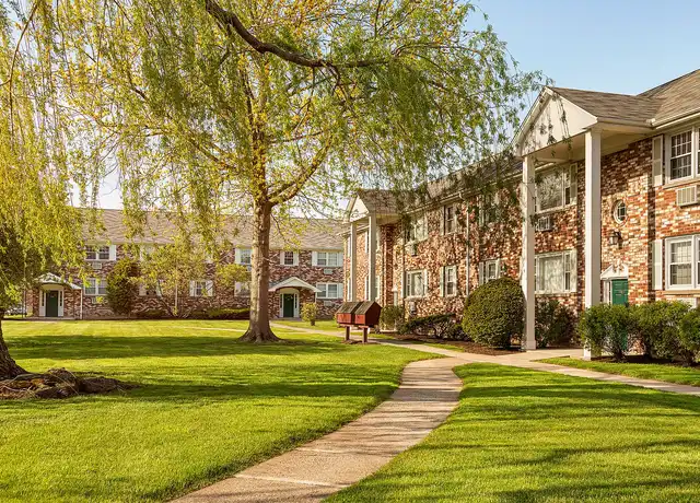 Property at Maurette Manor - 386 Willard Ave, Newington, CT, 06111, 1 bed, 1 bath, [object Object]