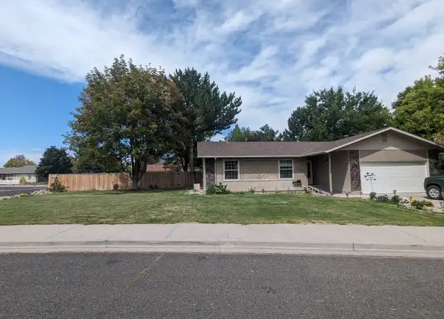 Property at 1009 Parkway Dr, Twin Falls, ID, 83301, 3 beds, 2 baths, [object Object]